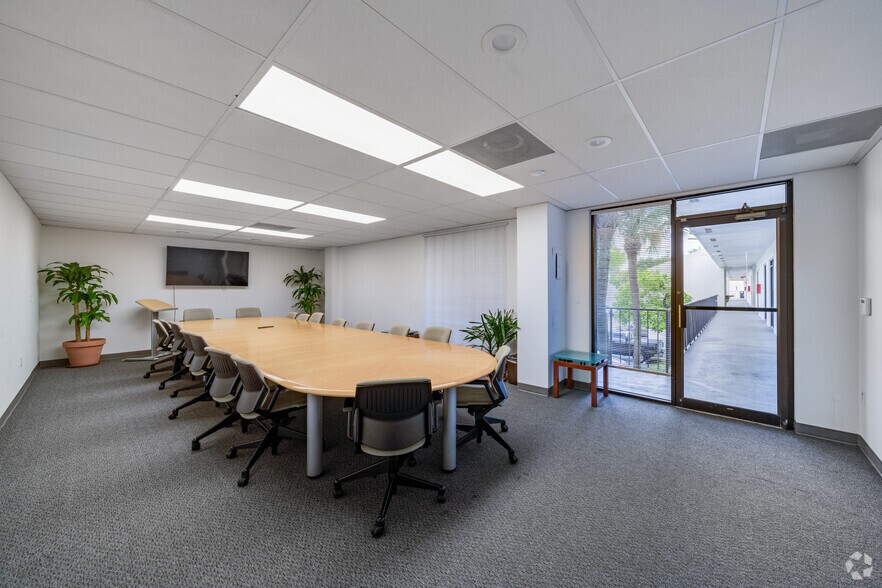 More Photos Of 1200 NW 78th Ave, Doral Unknown For Lease