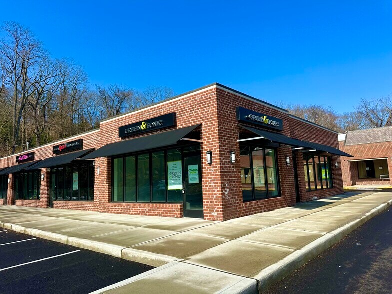 More Photos Of 21 Glenville St, Greenwich General Retail For Sale