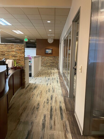 More Photos Of 970 Reserve Dr, Roseville Loft Creative Space For Sale