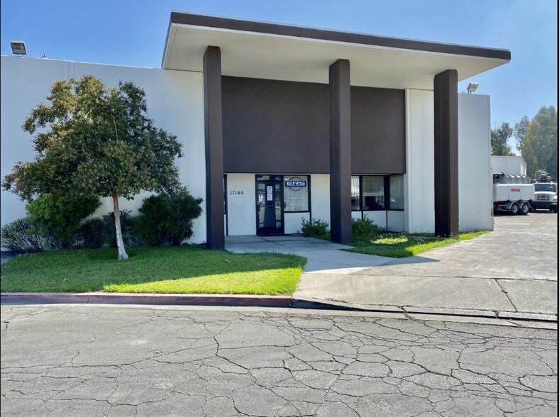 Primary Photo Of 17160 Alburtis Ave, Artesia Warehouse For Lease