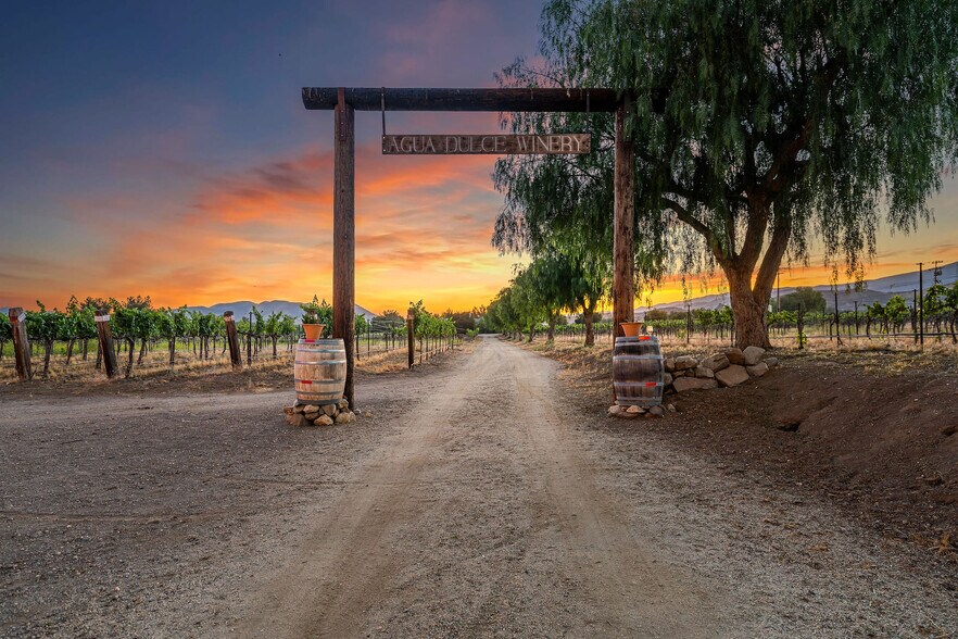 More Photos Of 9640 Sierra Hwy, Agua Dulce Winery Vineyard For Sale