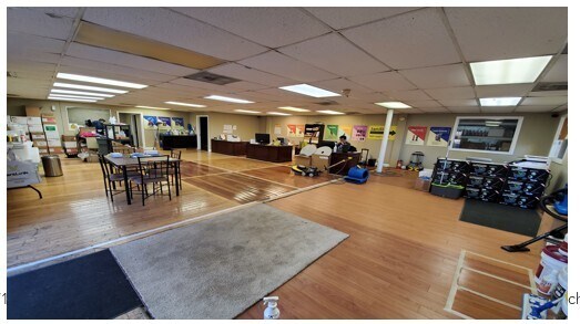 More Photos Of 1740 S Prescott St, Memphis Service For Sale