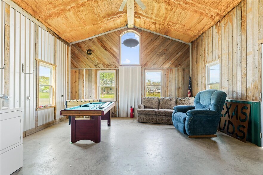 More Photos Of 115 Byers Dr, Port O Connor Trailer Camper Park For Sale