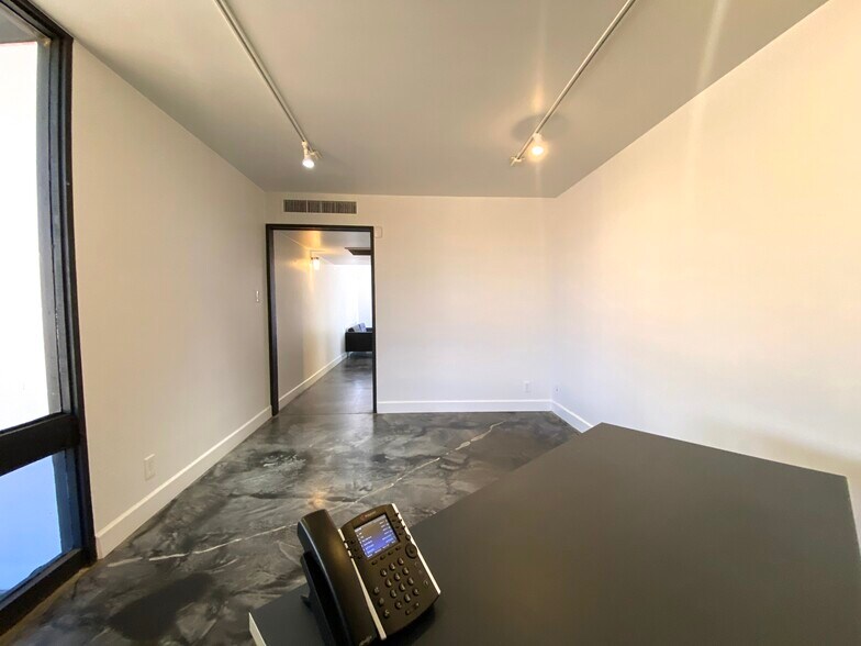 More Photos Of 4331 N 12th St, Phoenix Office Residential For Lease