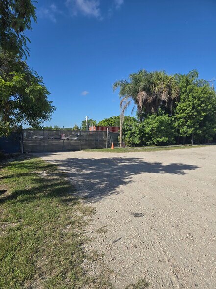 Primary Photo Of 6738 Wallis Rd, West Palm Beach Land For Lease