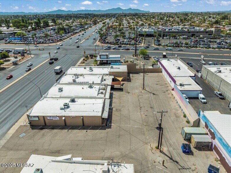 More Photos Of 1106-1130 S Wilmot Rd, Tucson Storefront Retail Office For Sale