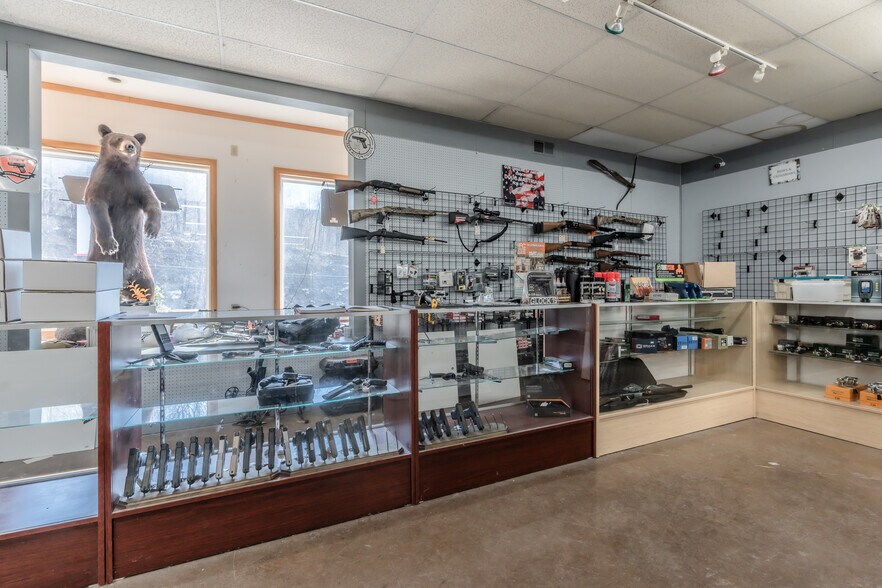 More Photos Of 400 Interchange Rd, Lehighton Freestanding For Sale