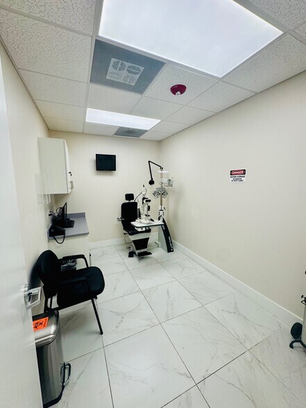 More Photos Of 701-711 NW 27th Ave, Miami Storefront Retail Office For Lease