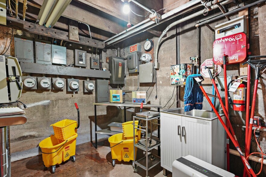 More Photos Of 516 S Park St, Madison Apartments For Sale