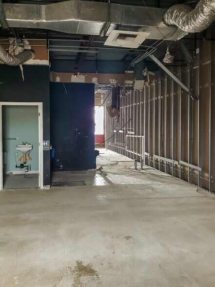 More Photos Of 4431-4457 W Lincoln Hwy, Matteson Storefront For Lease