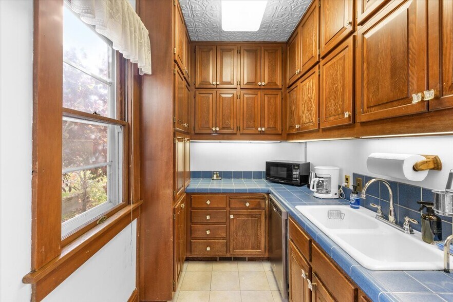 More Photos Of 139 SW I St, Grants Pass Specialty For Sale