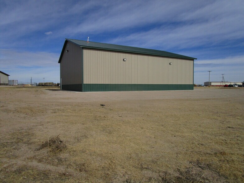 More Photos Of 365 Airlinks Dr, Garden City Industrial For Sale