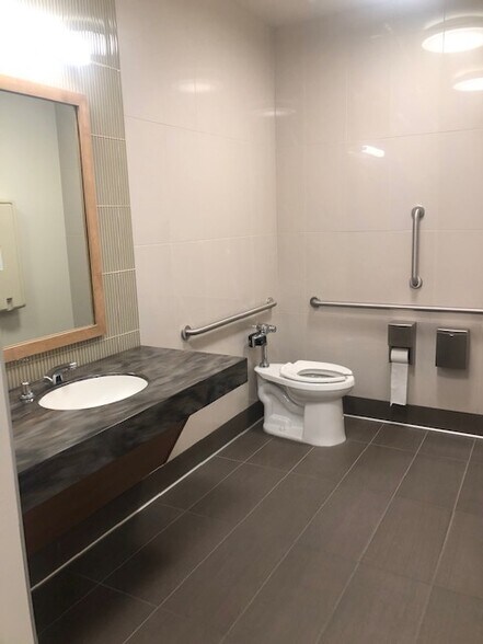 More Photos Of 2480 S Woodworth Loop, Palmer Medical For Lease