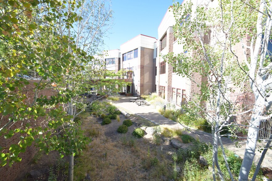 More Photos Of 929 SW Simpson Ave, Bend Medical For Lease