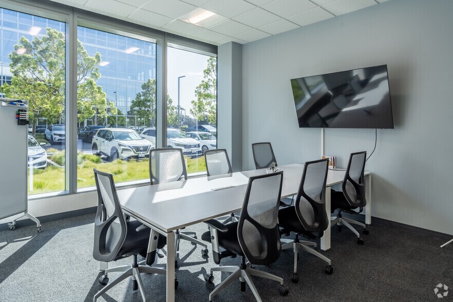 More Photos Of 530 Technology Dr, Irvine Coworking Space