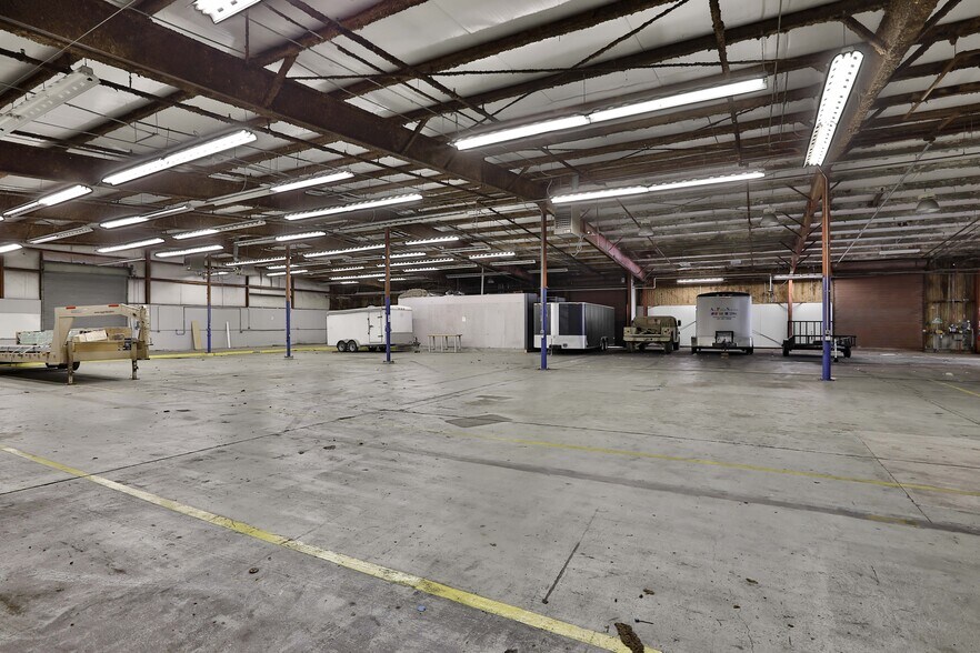 More Photos Of 12130 Highway 3, Webster Unknown For Lease