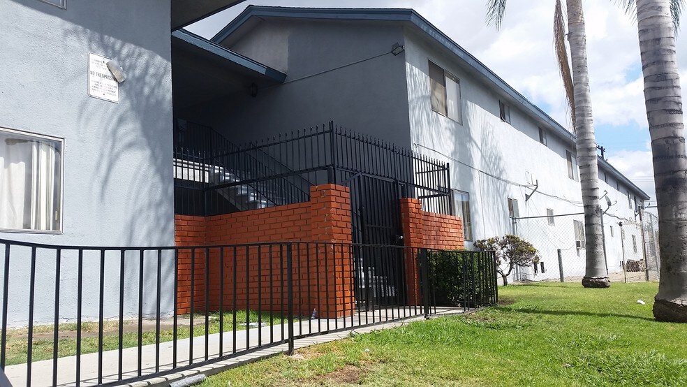 More Photos Of 383 Orchid Ln, Pomona Apartments For Sale