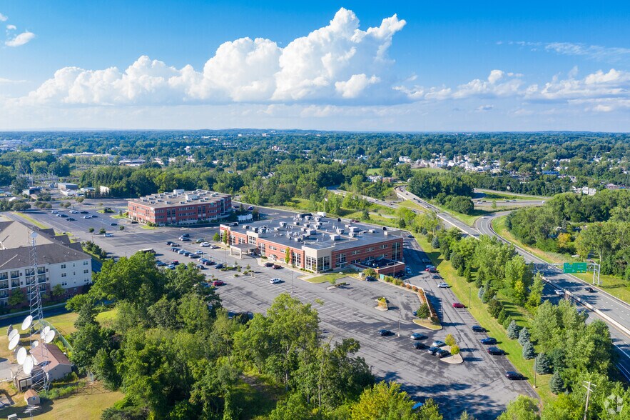 More Photos Of 400 Patroon Creek Blvd, Albany Medical For Lease