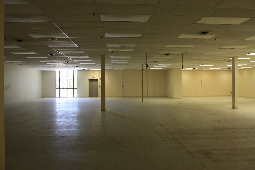 More Photos Of 187 Billerica Rd, Chelmsford Flex For Lease