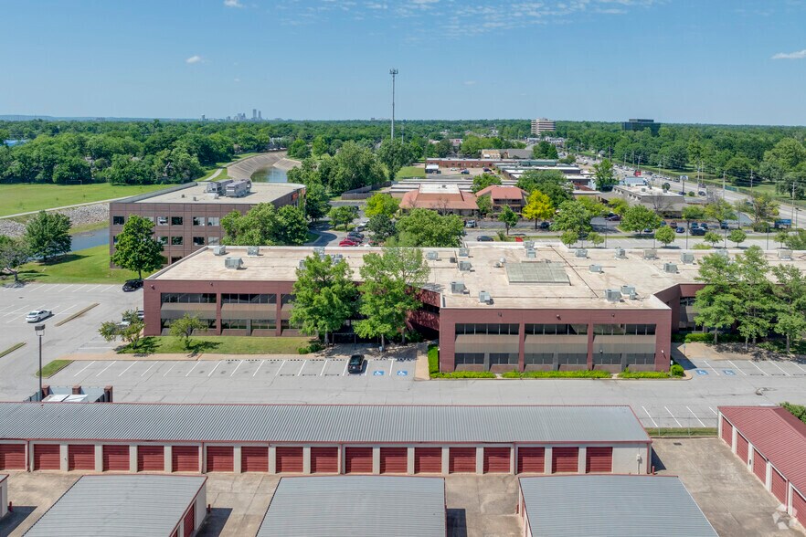 More Photos Of 6506 S Lewis Ave, Tulsa Office For Lease