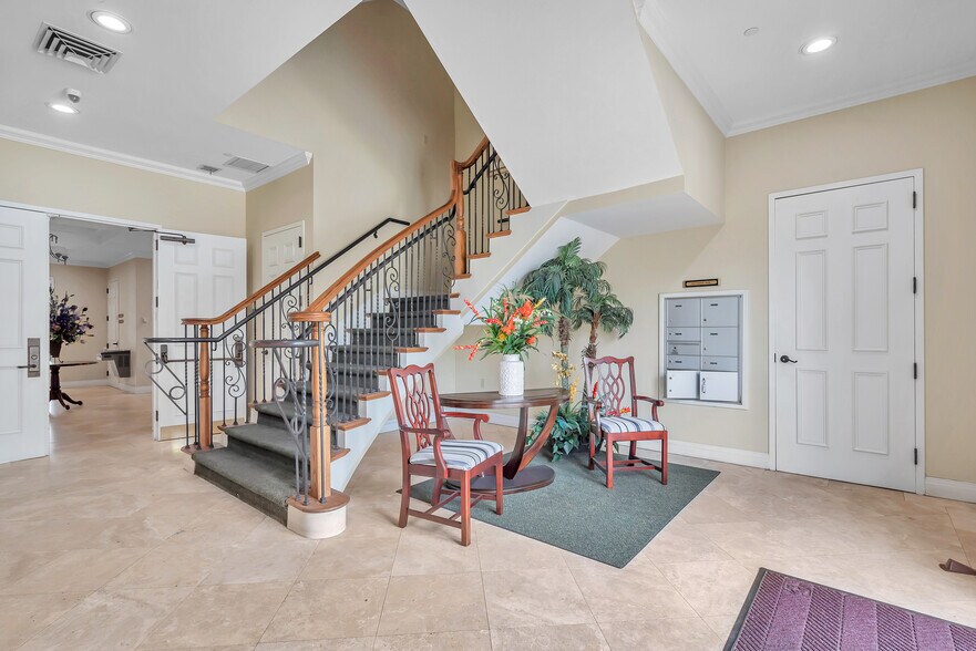 More Photos Of 15500 Roosevelt Blvd, Clearwater Office For Lease