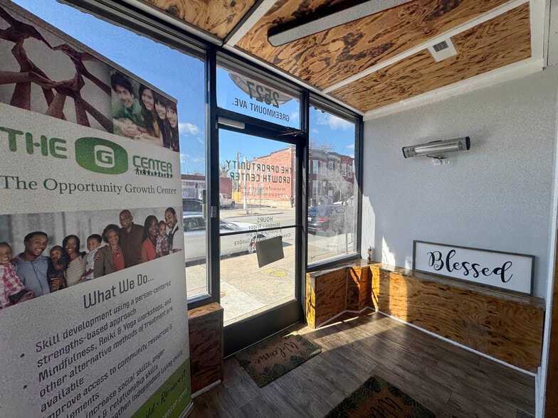 More Photos Of 2527 Greenmount Ave, Baltimore Office For Sale