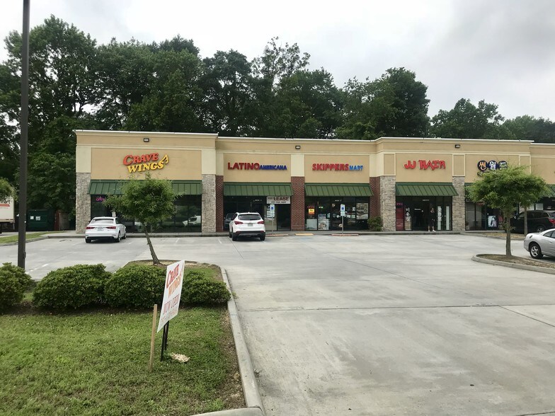 More Photos Of 13633 Warwick Blvd, Newport News Unknown For Lease