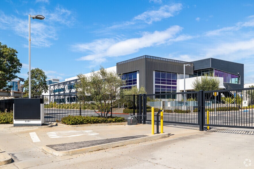 More Photos Of 2201 E El Segundo Blvd, El Segundo Office For Sale
