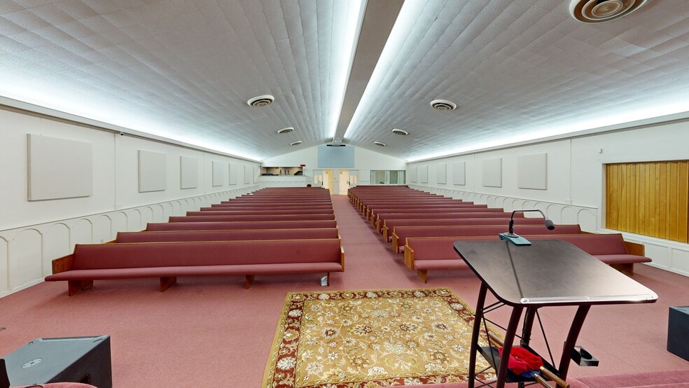 Primary Photo Of 2915 Broadway Blvd, Garland Religious Facility For Sale