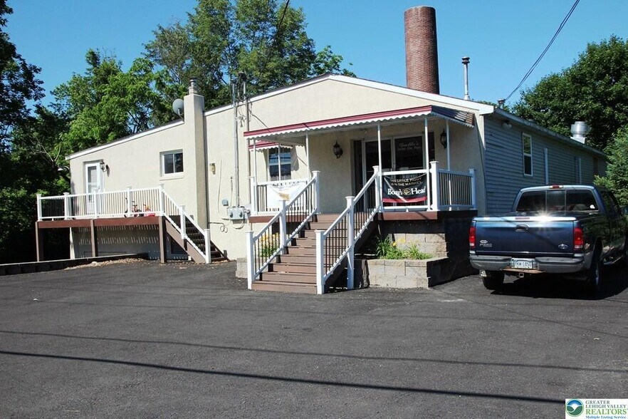 More Photos Of 1463 Limeport Pike, Coopersburg Restaurant For Sale