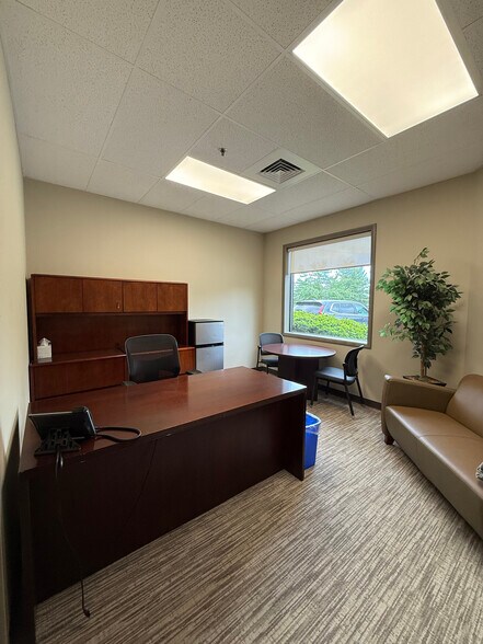 More Photos Of 2020 Highland Ave, Bethlehem Distribution For Lease