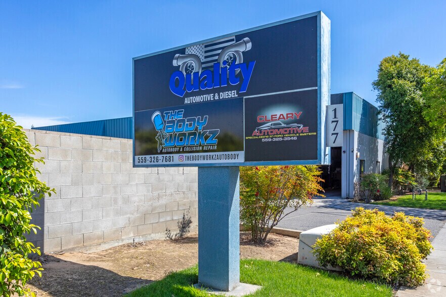 More Photos Of 177 N Sunnyside Ave, Clovis Auto Repair For Lease