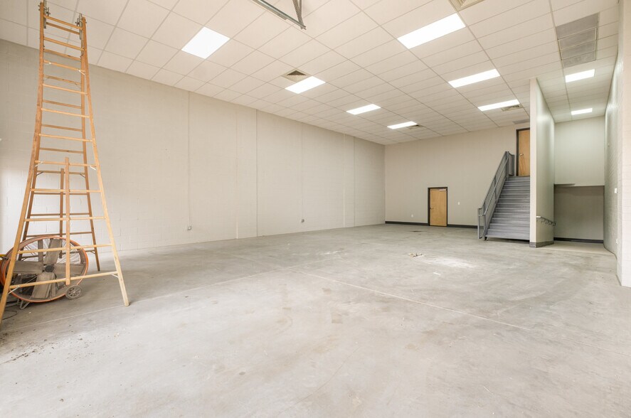 More Photos Of 2150 Cherry Rd, Rock Hill Flex For Lease