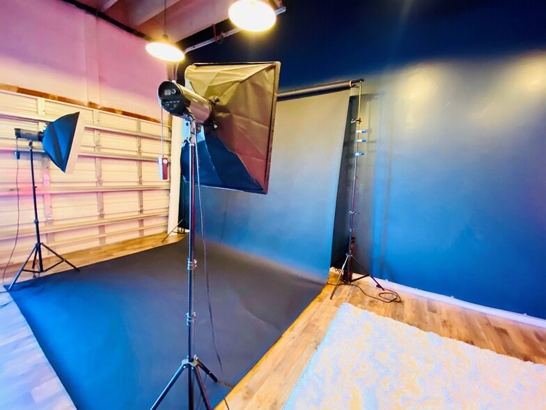 More Photos Of 1211 Okeechobee Rd, West Palm Beach Flex For Lease