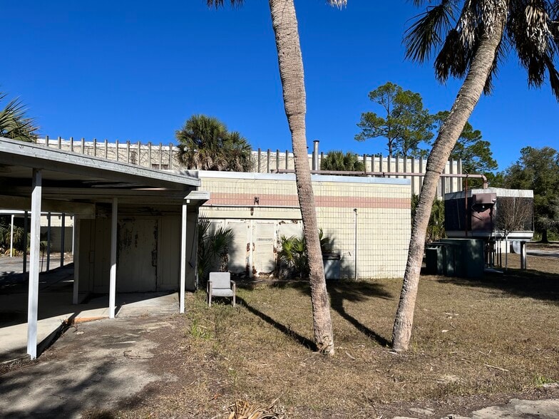 More Photos Of 407 E Ash St, Perry Medical For Sale