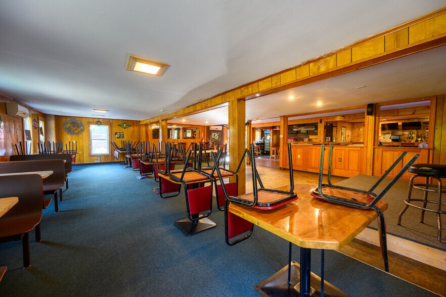 More Photos Of 16 Holland Rd, Wales Bar For Sale