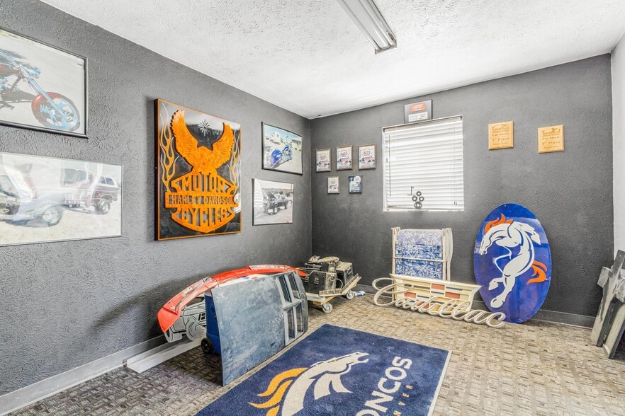 More Photos Of 5855 Quebec St, Commerce City Auto Repair For Sale