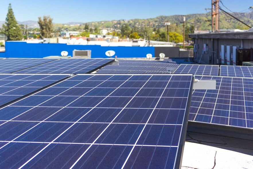 More Photos Of 3000 N Hollywood Way, Burbank Office For Lease