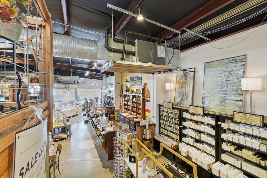 More Photos Of 7106 Dollarway Rd, White Hall Storefront Retail Office For Sale