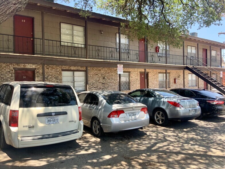 More Photos Of 730 Howard St, New Braunfels Apartments For Sale