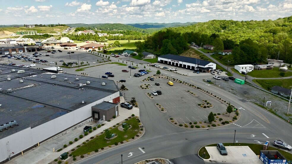 More Photos Of 2600 Middletown Commons, White Hall Unknown For Lease