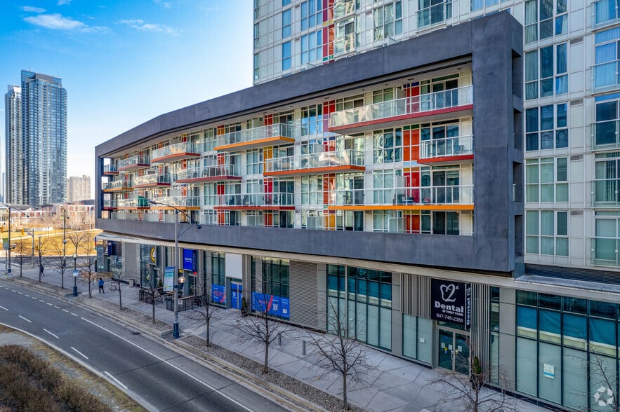 More Photos Of 123 Fort York Blvd, Toronto Storefront For Lease