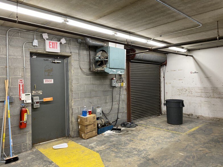 More Photos Of 1731-1785 N Roberts Ave, Lumberton Unknown For Lease