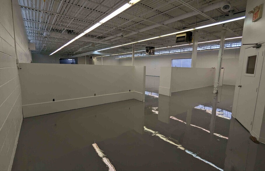 More Photos Of 60 Progress Ave, Toronto Research And Development For Sale
