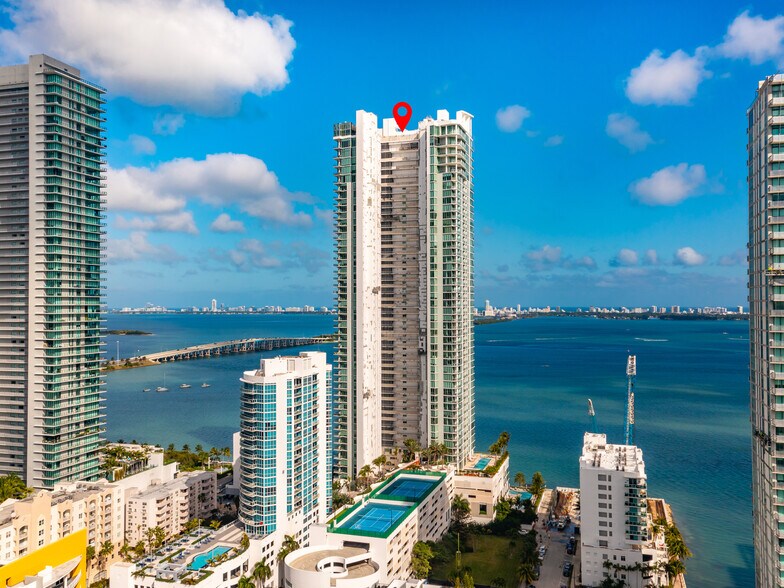 More Photos Of 2955 NE 7th Ave, Miami Storefront Retail Office For Sale