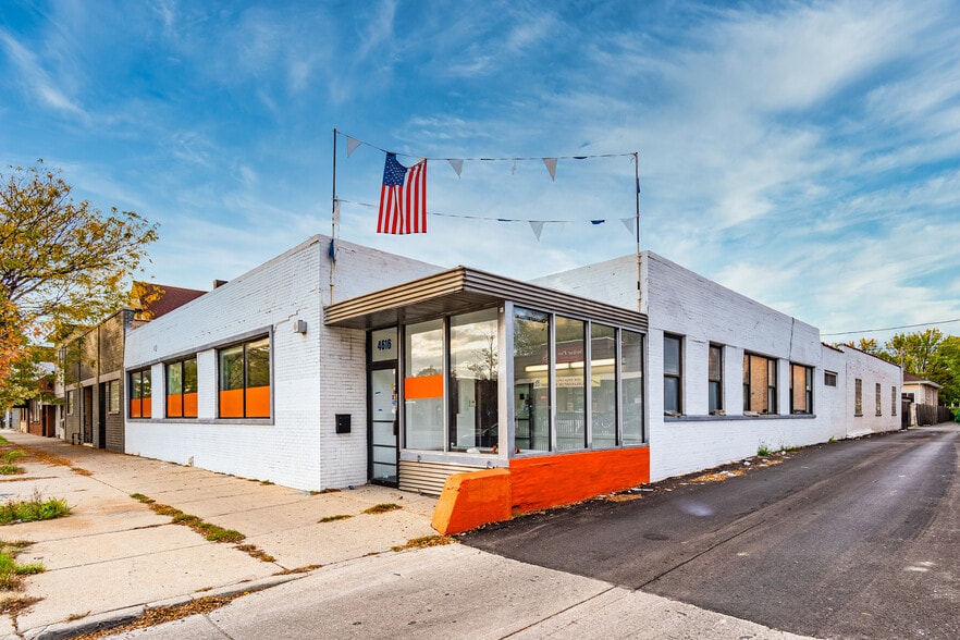 More Photos Of 4616 W Fullerton Ave, Chicago Light Manufacturing For Sale
