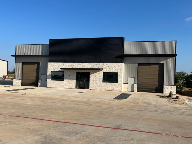 Primary Photo Of 4620 US Highway 377 S, Aubrey Flex For Lease