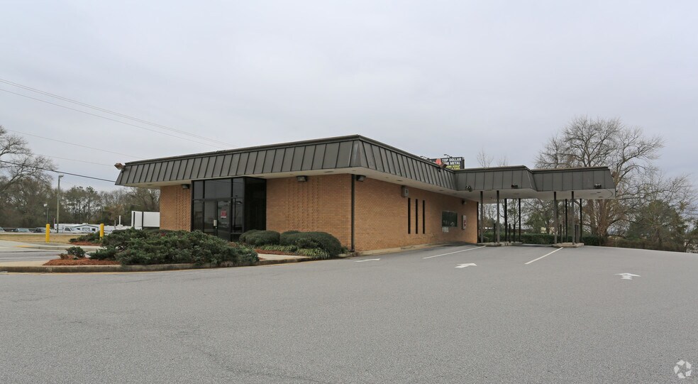 More Photos Of 2324 Airport Blvd, West Columbia Bank For Lease