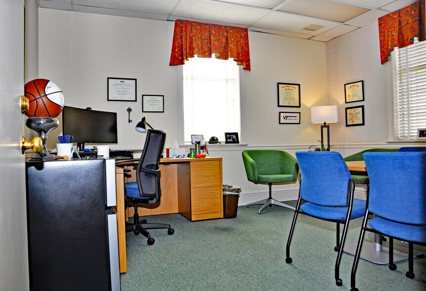 More Photos Of 50 S Cameron St, Winchester Office For Sale