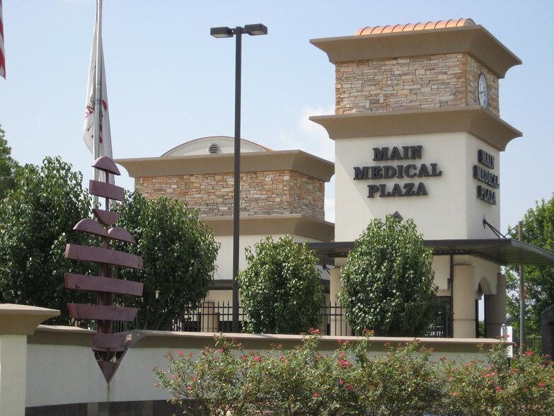 More Photos Of 10019 Main St, Houston Office For Lease